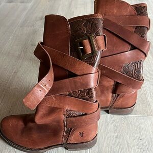 Frye Boots with Floral Decor & Straps Sz 8